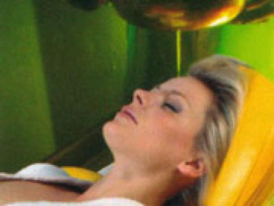 Ayurveda Shirodhara 90 Minuten